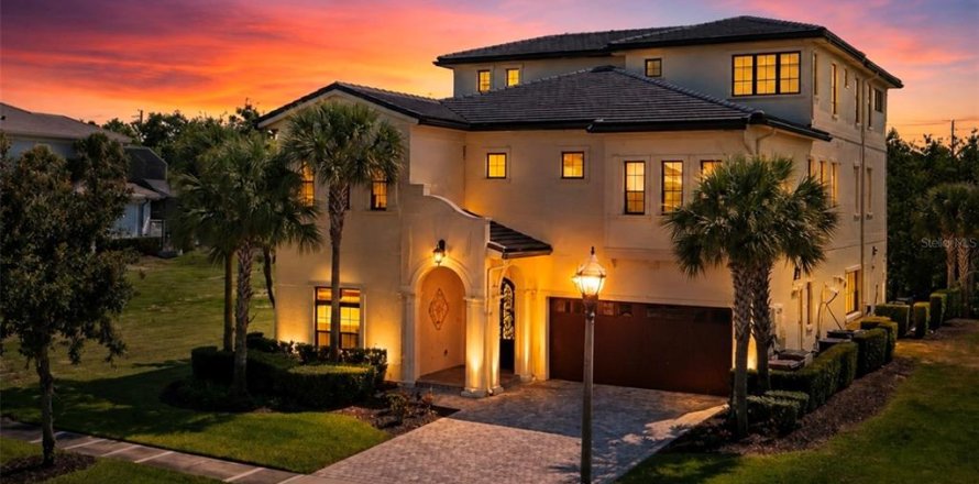 Casa en Kissimmee, Florida 11 dormitorios, 797.1 m2 № 2291786