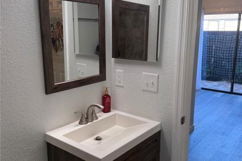Copropriété à vendre à Tampa, Floride: 2 chambres, 84.73 m2 № 2197465 - photo 30
