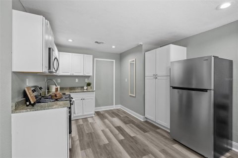 Casa en venta en Lutz, Florida, 4 dormitorios, 188.96 m2 № 2386557 - foto 10
