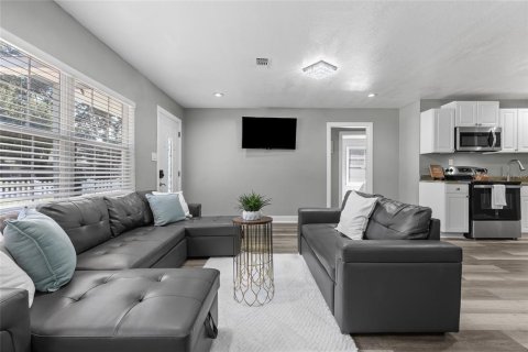 Casa en venta en Lutz, Florida, 4 dormitorios, 188.96 m2 № 2386557 - foto 8