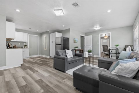 Casa en venta en Lutz, Florida, 4 dormitorios, 188.96 m2 № 2386557 - foto 6