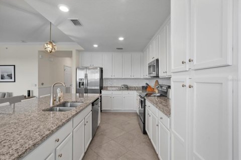 Снять в аренду кондоминиум в Лейквуд Ранч, Флорида 1 комната, 106.09м2, № 2218772 - фото 13