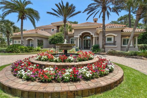 House in Miramar Beach, Florida 5 bedrooms, 623.47 sq.m. № 562314 - photo 1