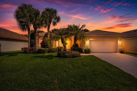 Villa ou maison à vendre à Boynton Beach, Floride: 3 chambres, 215.44 m2 № 2191753 - photo 2