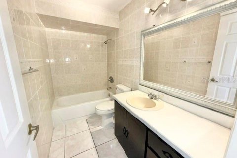 Touwnhouse à louer à Deltona, Floride: 3 chambres, 160.54 m2 № 2360517 - photo 5