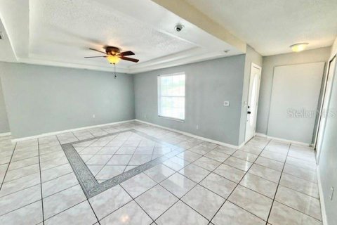 Touwnhouse à louer à Deltona, Floride: 3 chambres, 160.54 m2 № 2360517 - photo 4