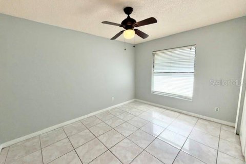 Touwnhouse à louer à Deltona, Floride: 3 chambres, 160.54 m2 № 2360517 - photo 7