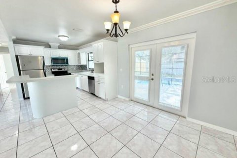 Touwnhouse à louer à Deltona, Floride: 3 chambres, 160.54 m2 № 2360517 - photo 10
