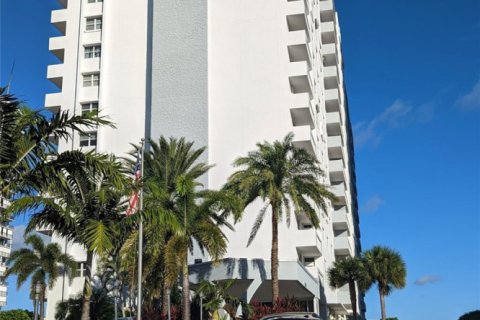Condominio en alquiler en Fort Lauderdale, Florida, 1 dormitorio № 1207409 - foto 1