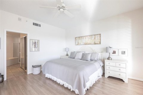 Condo in Bonita Springs, Florida, 3 bedrooms  № 1636682 - photo 10