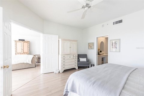 Condo in Bonita Springs, Florida, 3 bedrooms  № 1636682 - photo 9