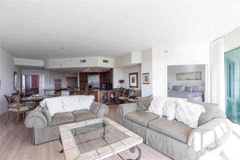 Condo in Bonita Springs, Florida, 3 bedrooms  № 1636682 - photo 22