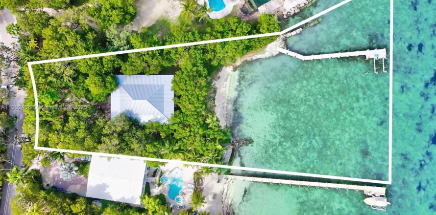 Дом в Ки-Ларго, Флорида 3 спальни, 188.13м2 № 1957320