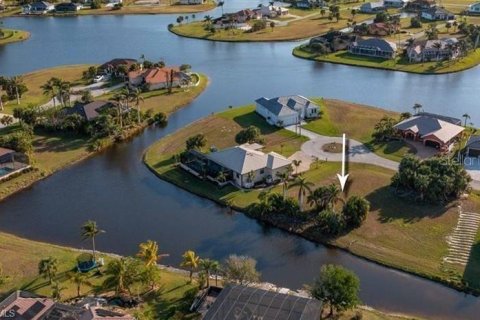 Land in Punta Gorda, Florida № 2210881 - photo 2
