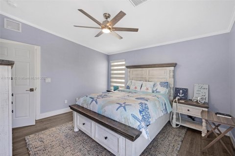 House in Key Largo, Florida 3 bedrooms, 120.4 sq.m. № 1706143 - photo 27