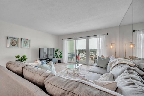 Condominio en venta en Saint Pete Beach, Florida, 2 dormitorios, 105.07 m2 № 2131686 - foto 7