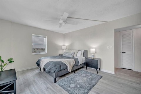 Condominio en venta en Saint Pete Beach, Florida, 2 dormitorios, 105.07 m2 № 2131686 - foto 21