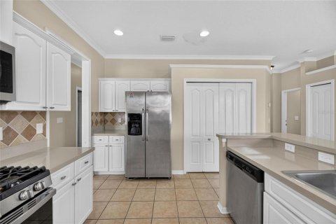 House in Lutz, Florida 4 bedrooms, 180.79 sq.m. № 2273139 - photo 25