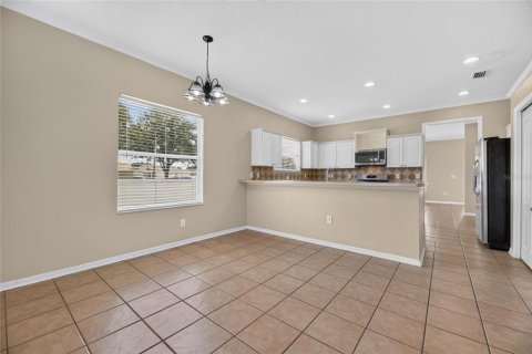 House in Lutz, Florida 4 bedrooms, 180.79 sq.m. № 2273139 - photo 29