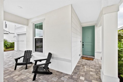 Casa en venta en Palm Beach Gardens, Florida, 4 dormitorios, 252.32 m2 № 2006158 - foto 3