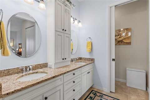 House in Venice, Florida 3 bedrooms, 202.71 sq.m. № 1622801 - photo 28