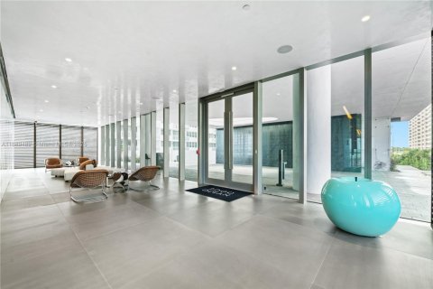 Condo in Hallandale Beach, Florida, 4 bedrooms  № 1865274 - photo 27