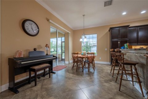 House in The Villages, Florida 4 bedrooms, 256.32 sq.m. № 2408711 - photo 25