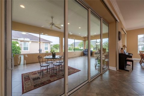 House in The Villages, Florida 4 bedrooms, 256.32 sq.m. № 2408711 - photo 27