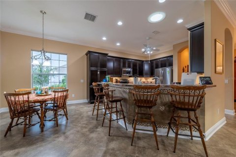 House in The Villages, Florida 4 bedrooms, 256.32 sq.m. № 2408711 - photo 26
