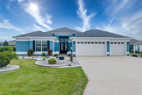 House in The Villages, Florida 4 bedrooms, 256.32 sq.m. № 2408711