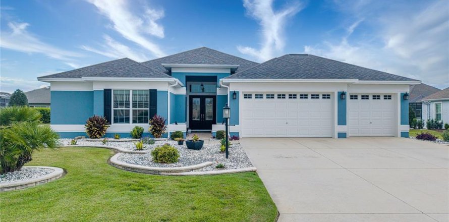 House in The Villages, Florida 4 bedrooms, 256.32 sq.m. № 2408711