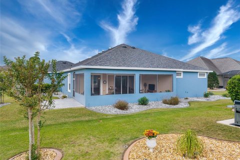 House in The Villages, Florida 4 bedrooms, 256.32 sq.m. № 2408711 - photo 6