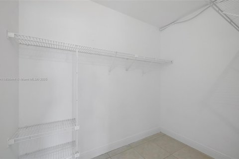 Condo in Pompano Beach, Florida, 2 bedrooms  № 1739192 - photo 13