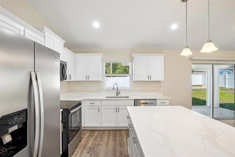 Villa ou maison à vendre à Ocala, Floride: 4 chambres, 162.67 m2 № 2330029 - photo 16