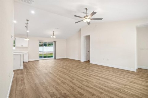 Villa ou maison à vendre à Ocala, Floride: 4 chambres, 162.67 m2 № 2330029 - photo 7