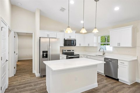 Villa ou maison à vendre à Ocala, Floride: 4 chambres, 162.67 m2 № 2330029 - photo 14