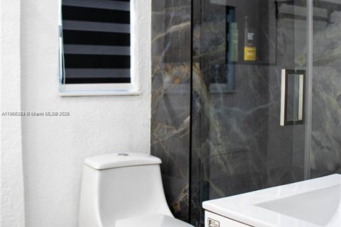 Купить виллу или дом в Майами, Флорида 3 спальни, 182.92м2, № 1972019 - фото 27