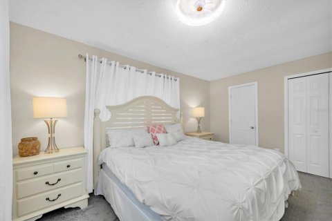 Townhouse in Clearwater, Florida 2 bedrooms, 79.25 sq.m. № 1767949 - photo 17