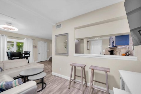 Townhouse in Clearwater, Florida 2 bedrooms, 79.25 sq.m. № 1767949 - photo 10