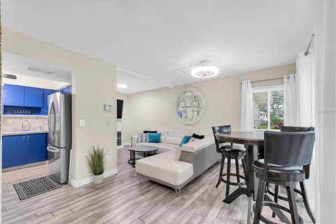 Townhouse in Clearwater, Florida 2 bedrooms, 79.25 sq.m. № 1767949 - photo 11