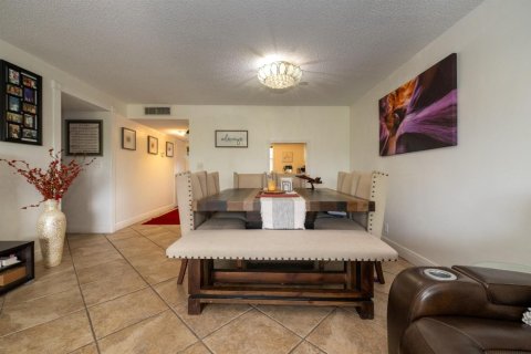 Condominio en venta en Coral Springs, Florida, 2 dormitorios, 97.55 m2 № 2154006 - foto 19