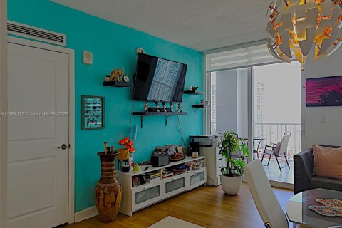 Купить кондоминиум в Майами, Флорида 1 спальня, 58.53м2, № 1695991 - фото 6