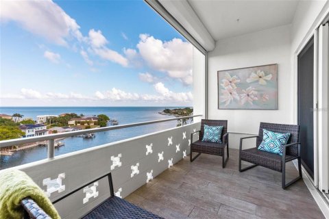 Condo in Saint Petersburg, Florida, 2 bedrooms  № 1886766 - photo 15