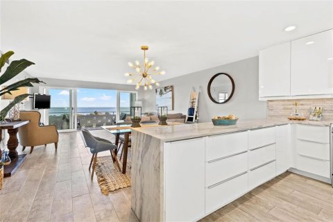 Condo in Saint Petersburg, Florida, 2 bedrooms  № 1886766 - photo 3
