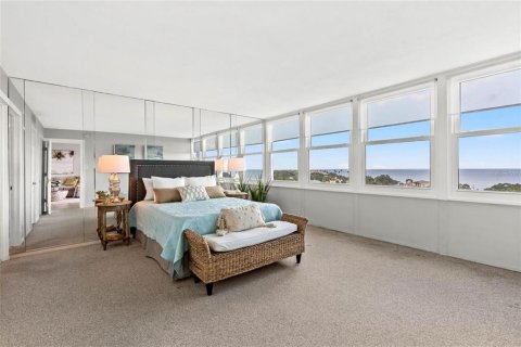 Condo in Saint Petersburg, Florida, 2 bedrooms  № 1886766 - photo 18