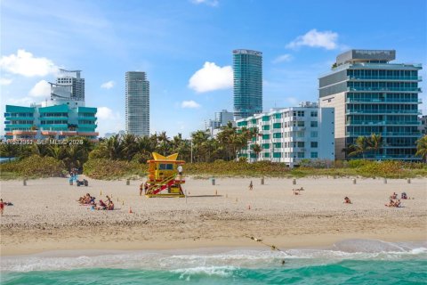 Condominio en venta en Miami Beach, Florida, 1 dormitorio, 59.46 m2 № 1999004 - foto 2