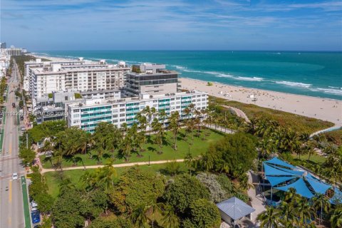 Condominio en venta en Miami Beach, Florida, 1 dormitorio, 59.46 m2 № 1999004 - foto 18
