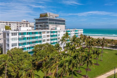 Condominio en venta en Miami Beach, Florida, 1 dormitorio, 59.46 m2 № 1999004 - foto 21