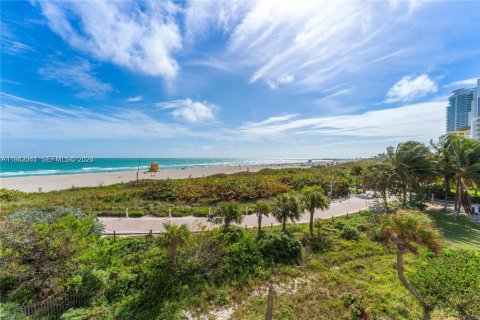 Condominio en venta en Miami Beach, Florida, 1 dormitorio, 59.46 m2 № 1999004 - foto 7