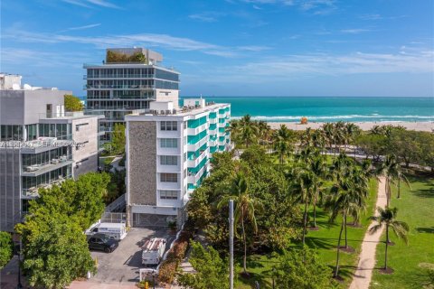 Condominio en venta en Miami Beach, Florida, 1 dormitorio, 59.46 m2 № 1999004 - foto 19
